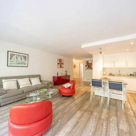 Charming With Pool 2br 4p - * سان تروبيه