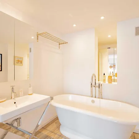Apartman Charming With Pool 2br 4p -
